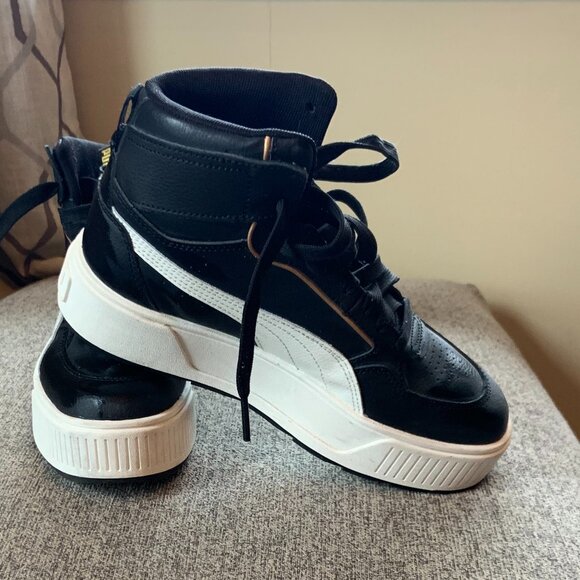 Puma Black and White Athletic Shoes - Picture 1 of 6